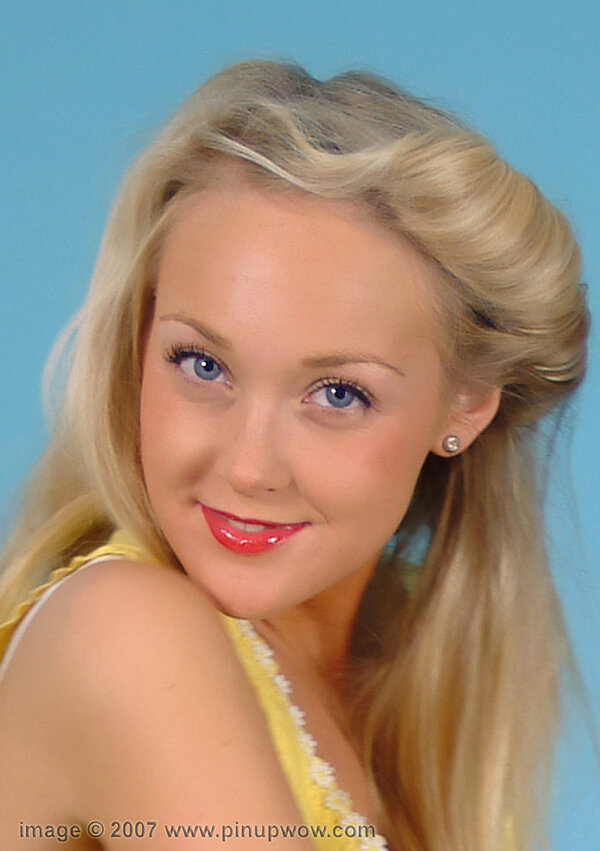 Евочка, 24 года, 2 размер груди